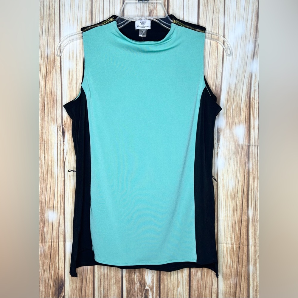 Women’s top size small